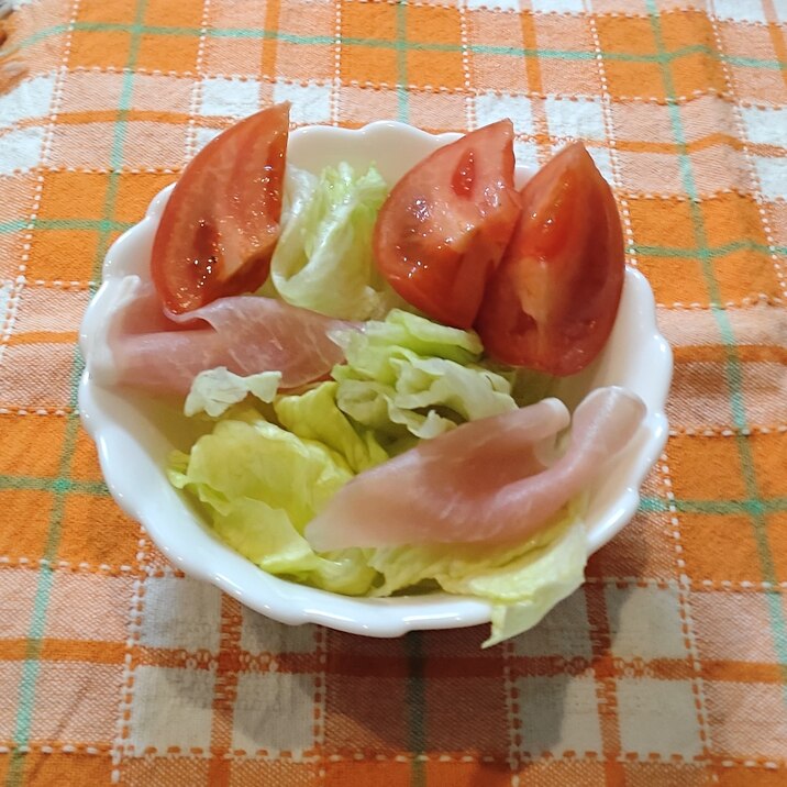 exvオリーブオイルで♡生ハムとトマトのサラダ